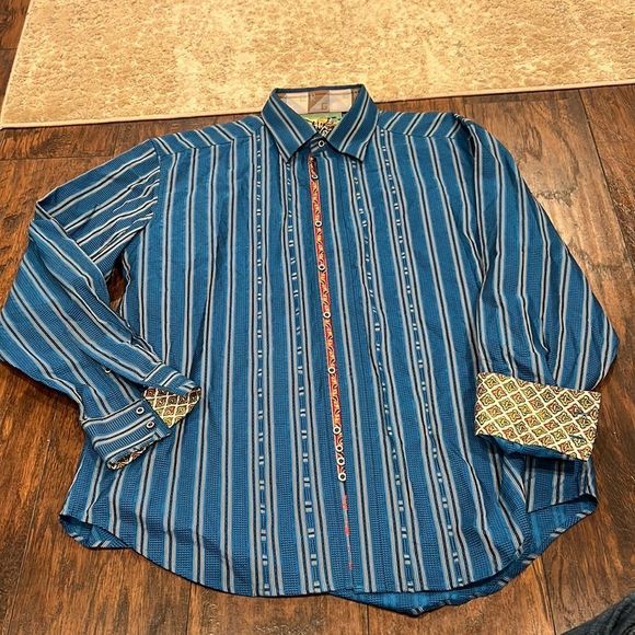 Robert Graham Other - Robert Graham Flip Cuff Button Down Shirt, EUC beautiful shirt in EUC